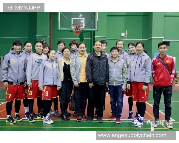 广州篮球队与重庆篮球队赛后分析个人能力对比与表现总结