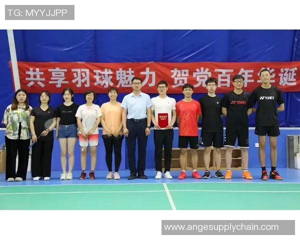 赛后分析:北京羽毛球队与武汉羽毛球队技术对比与战术探讨 赛后分析:北京羽毛球队与武汉羽毛球队技术对比与战术探讨